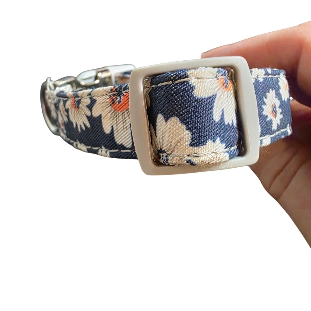 Navy Blue Daisy Floral Adjustable‎ Dog Collar Silver Buckle 10-15.5 Inch Medium